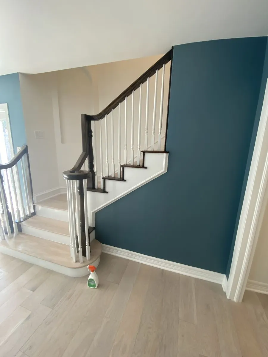 Green Accent Stair Wall project photo